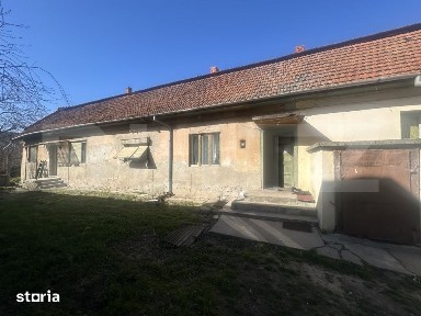 Casa de locuit, 252 mp cu 842 mp teren, zona Titulescu