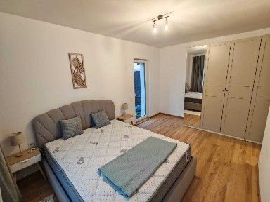Apartament de închiriat, 2 camere, parcare subterana, zona Terra, Floresti
