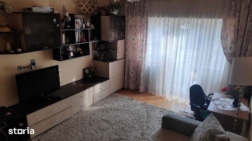 Apartament 2 camere decomandat - Podu de Fier