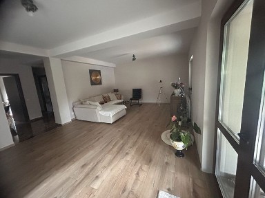 Casa 5 camere cu canalizare Chiajna direct priprietar