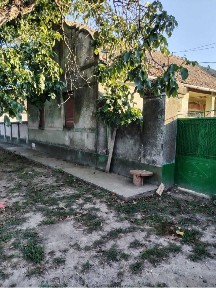 Teren 1000 mp + Casă batraneasca in Pădureni, 15 min Timișoara