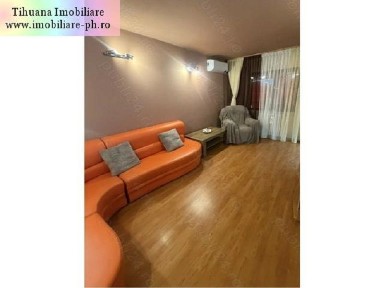 Apartament 3 camere de vanzare : 9 Mai- (Padina)