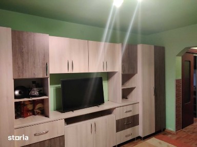 Vand apartament doua camere