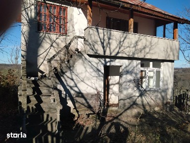 CASĂ CU TEREN LANGĂ PĂDURE - BĂBANA