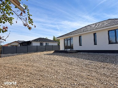 Casa cu 4 camere si teren 572 mp Paleu, Bihor