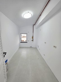Vind apartament Cu 3 camere