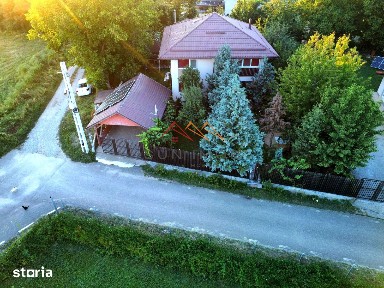 CASĂ NOUĂ | 4 CAMERE | SISTEM FOTOVOLTAIC | URLETA, ZONĂ VERDE