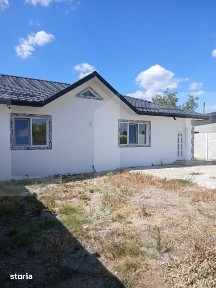 Casa 131 mp utili, 3 dormitoare, teren 450 mp, plata in rate