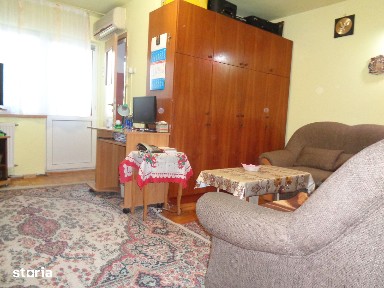 Apartament 1 camera, 55 mp, etaj 2, baie cu geam, mobilat, 42500 EURO