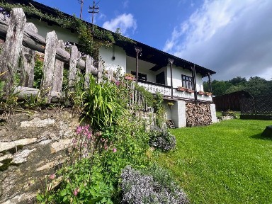 Afacere la cheie /pensiune/ proprietate/ teren 2 ha de vânzare Hangu -Neamt