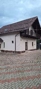 Casa de vanzare cu foisor beci si garaj Voronet 0730650703