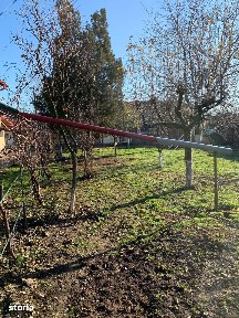 Casă cu 6 camere, garaj și pivniță, 1032 mp