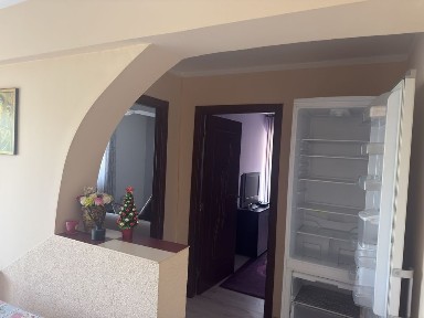 Inchiriez apartament