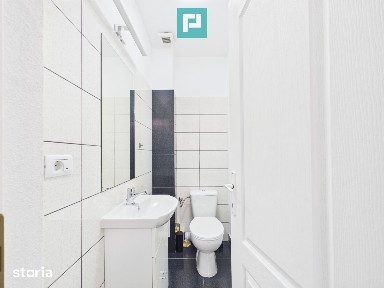 Apartament cu 3 camere si curte in Alfa