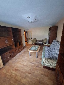 Apartament de vanzare sau inchiriere, 3 camere decomandat parter 75mp, Lugoj, str Timisorii, nr 110