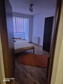 Închiriez apartament!