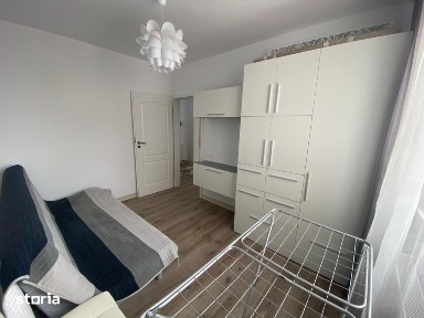 Inchiriez Apartament cu 3 Camere in Micalaca