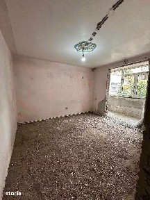 De vanzare apartament 3 camere si balcon, 70mp, zona buna, pret 55000e