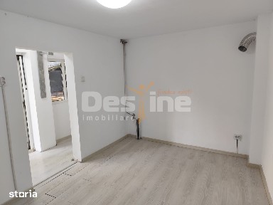 Casa Sala Sporturilor Olimpia 253 mp., 15ml deschidere!