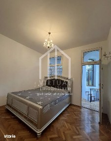 Casa formata din 2 apartamente, 2 garaje, 3 bai - zona Trei Stejari