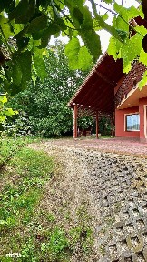 Domeniu privat de 2 ha lângă București cu vilă, pădure matură și iaz