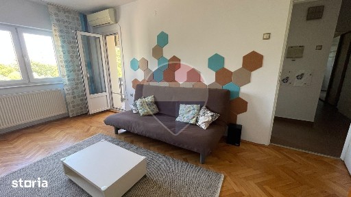 Apartament cu 3 camere de închiriat - zona Piața Spitalului
