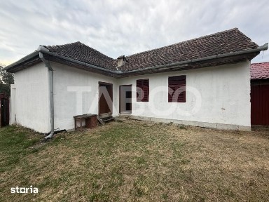 Casa de vacanta 3 camere anexa 720 m teren in Jibert Judetul Brasov
