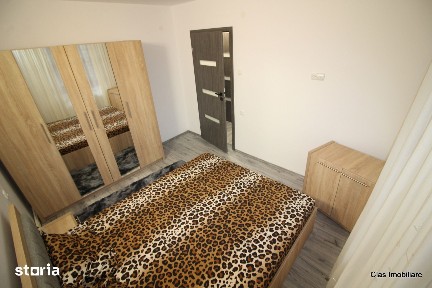 De inchiriat 2 camere mobilat si utilat Zona Vacanta Parter !