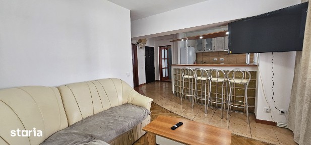 Inchiriez apartament de 3 camere,situat in Cartierul Vasile Aaron,et.1