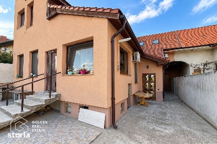 Casa individuala cu garaj si teren 556 mp, str Desseanu
