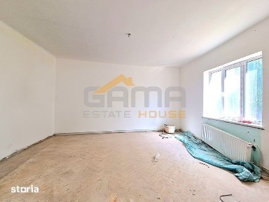 Casa 5 camere in zona Centrala