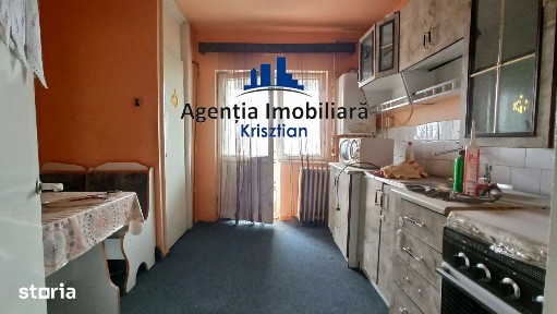 Apartament cu 4 camere zona străzii Botizului