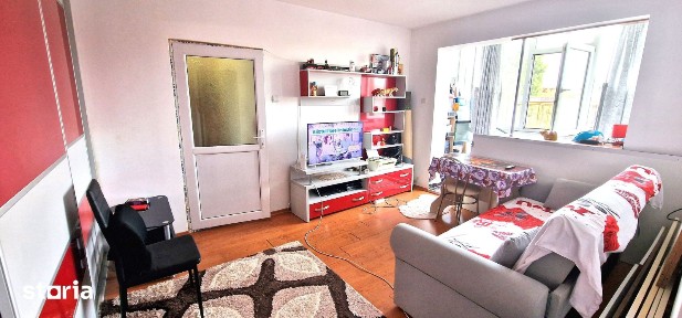 Doua camere semidecomandate etaj 2, zona Dacia