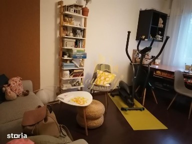 Apartament 1 camera, centrala proprie, etaj 1 - Zona Complexului Stude