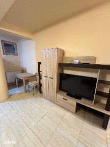 living si 2 dormitoare sararie arcadia 70 mp mob si util 650 eur neg