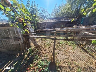 Casa de vanzare, 55 mp, teren 1099 mp, zona Valeni