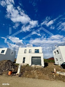 Casă individuală, 4 camere, 120mp utili, teren 442mp, Zona Unirii