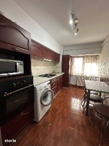 De vanzare apartament 4 camere transformat in 3,mobilat,ultracentral