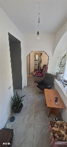 Decomandat 2 Camere Curte Comuna cu Loc de Parcare Zona Traian