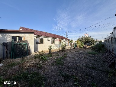 Casă de vanzare Golesti 4 camere 3 bai