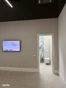Garsonieră modernă la parter, cu balcon și lift