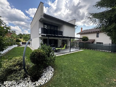 Casă modernă de vânzare lângă Baia Mare