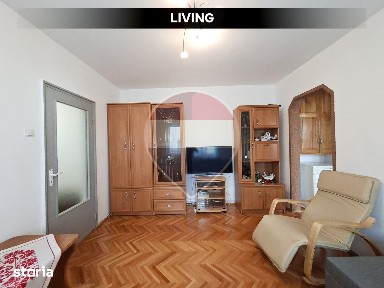Apartament primitor cu 3 camere, etaj 2 -DE VANZARE