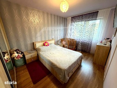 Apartament cu 2 camere, etaj 1, bloc mic, zona Iulius Mall