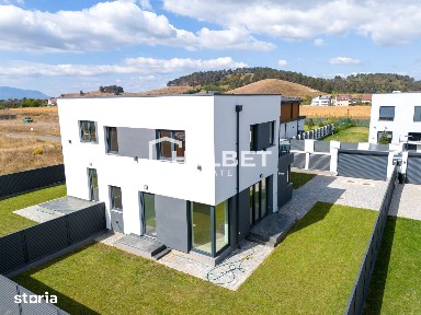COMISION 0% / DUPLEX / INTABULAT 2026 / SÂNPETRU