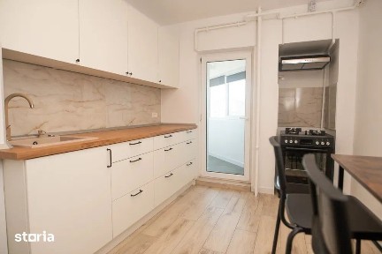 Închiriez apartament 3 camere