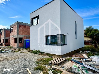 Casa individuala cu 4 camere, 93mp utili + terasa - Zona Tilisca