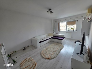 Apartament cu 3 camere, 60 mp, zona Republicii