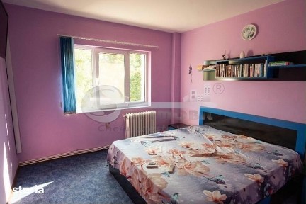 Apartament 3 camere, decomandat, Podu Roș, etaj 37