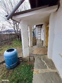 De vanzare casa batraneasca locuibila in comuna Cordun,teren de 5000mp